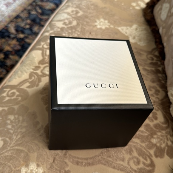 Gucci watch - Picture 4 of 5